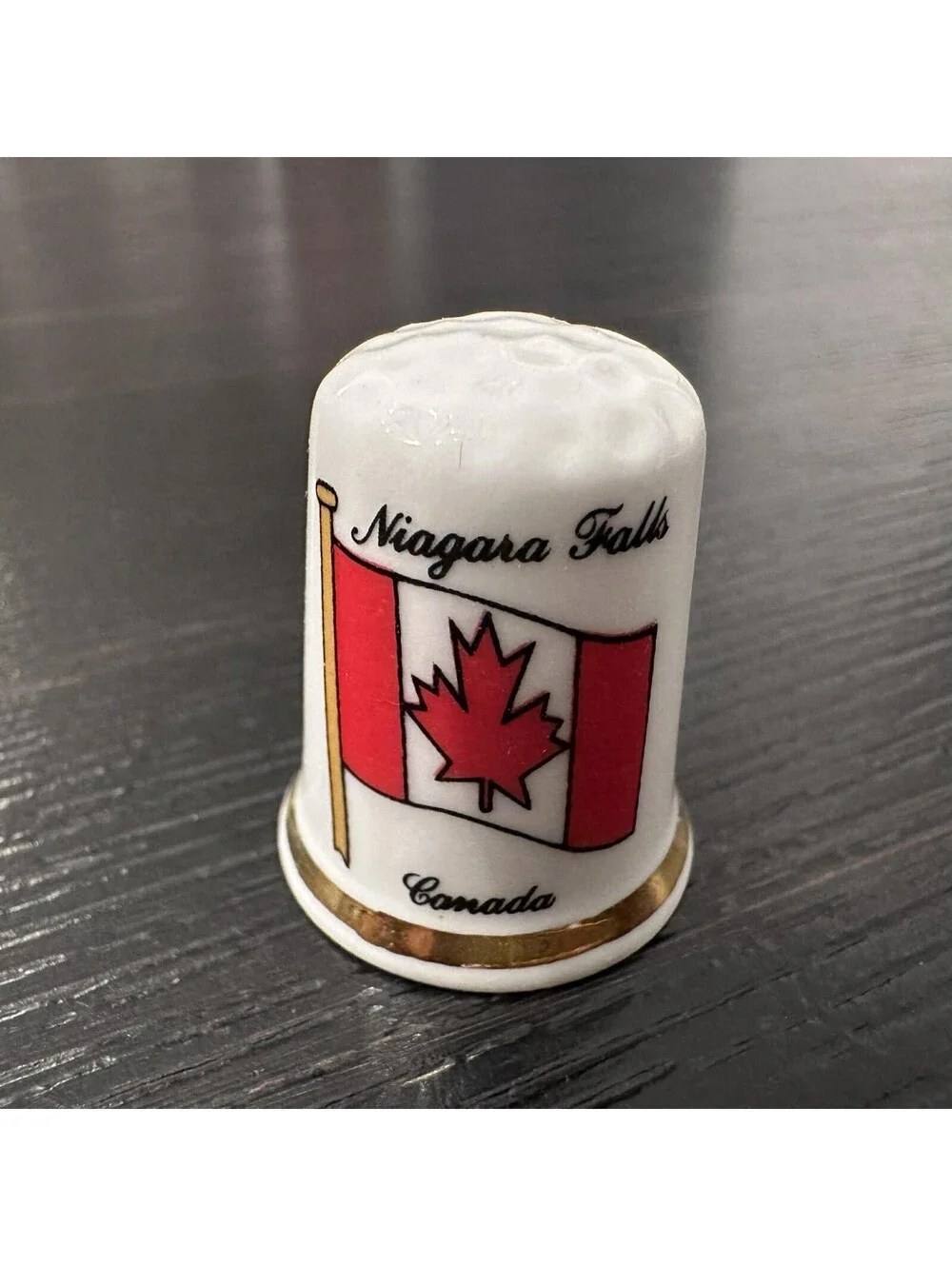 Vintage Finsbury Fine Bone China Niagara Falls Canada Flag Thimble England EUC